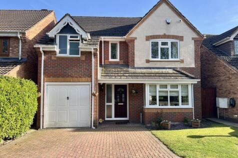 4 bedroom detached house for sale