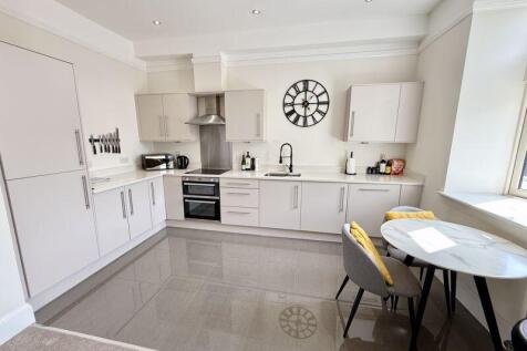 1 bedroom flat for sale