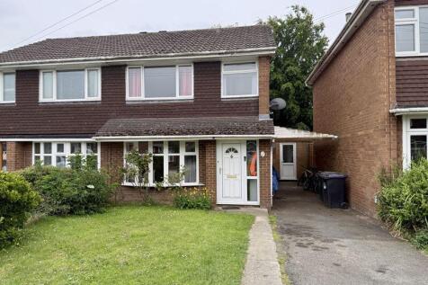 4 bedroom semi-detached house for sale
