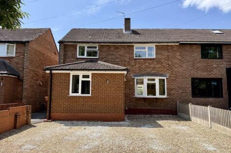 3 bedroom semi-detached house for sale