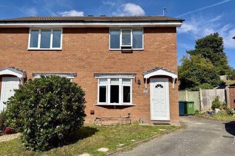 2 bedroom semi-detached house for sale