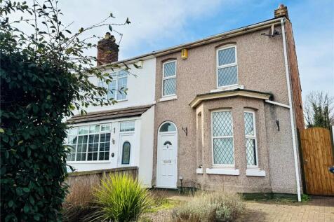 Fairfield Road, Ainsdale, Merseyside... 2 bed semi