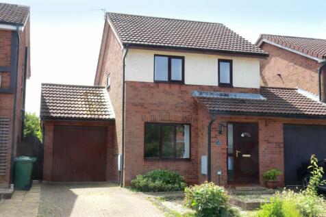 3 bedroom link detached house for sale