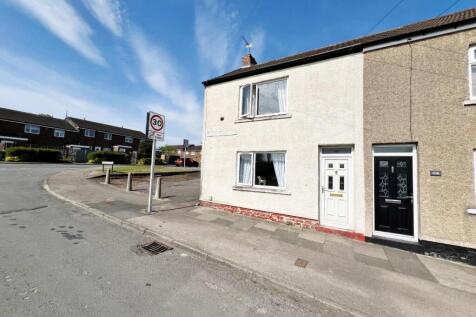 2 bedroom end of terrace house for sale