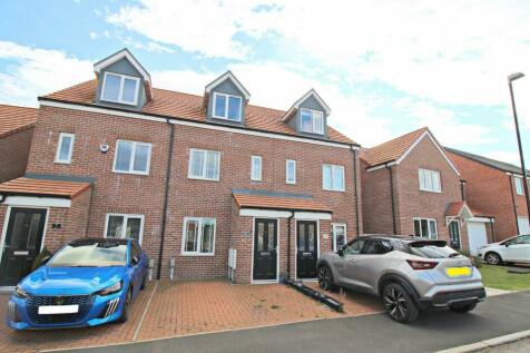 3 bedroom terraced house for sale