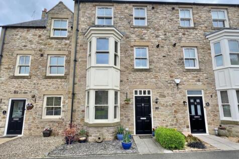 St. Annes Drive, Wolsingham, Weardale 4 bed townhouse for sale