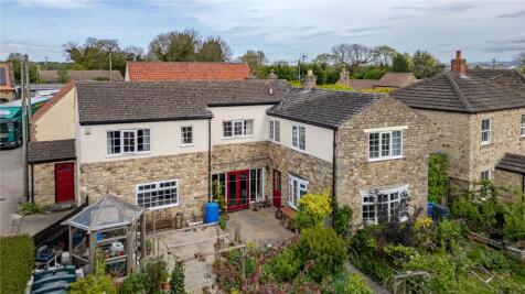 5 bedroom link detached house for sale