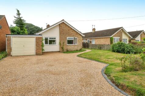 3 bedroom detached bungalow for sale