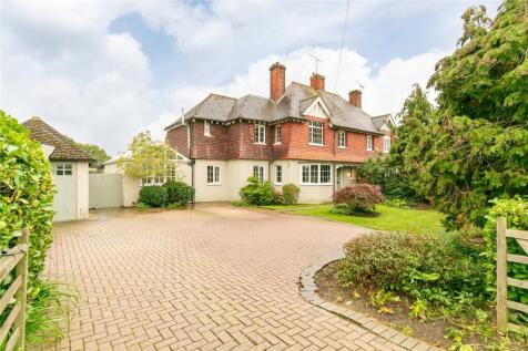 4 bedroom semi-detached house for sale