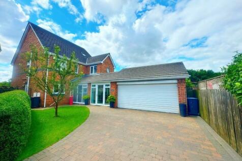 5 bedroom detached house for sale