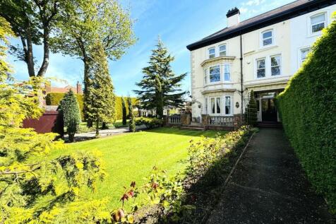 6 bedroom semi-detached house for sale