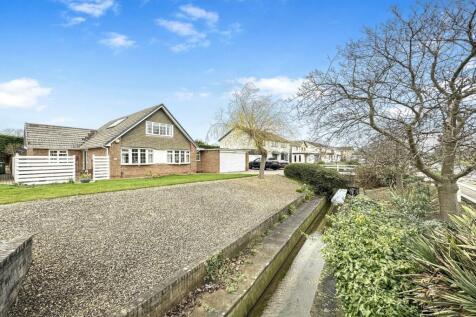 Valley Drive, West Park, Hartlepool 4 bed detached bungalow for sale