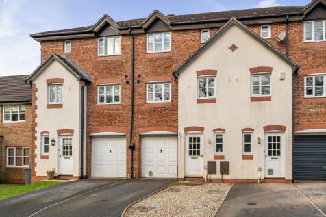 3 bedroom terraced house for sale