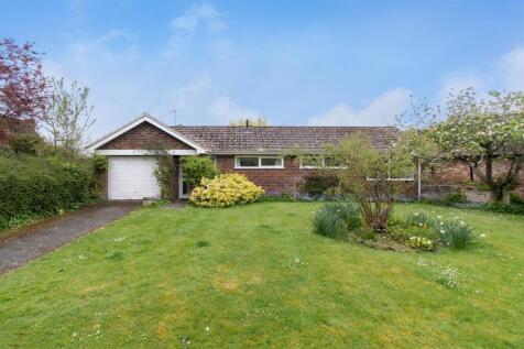 Wayside, Walwyn Road, Colwall... 2 bed bungalow for sale