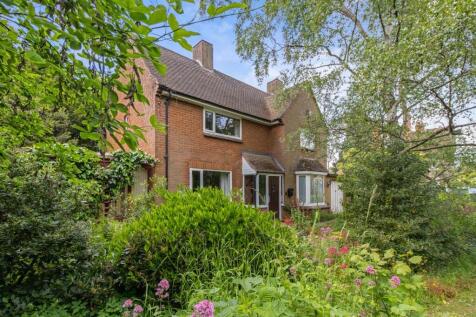 90 Albert Road South, Malvern... 3 bed detached house for sale