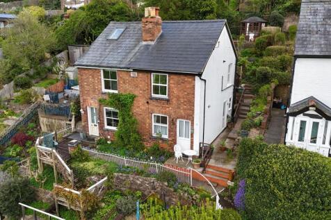 2 bedroom semi-detached house for sale