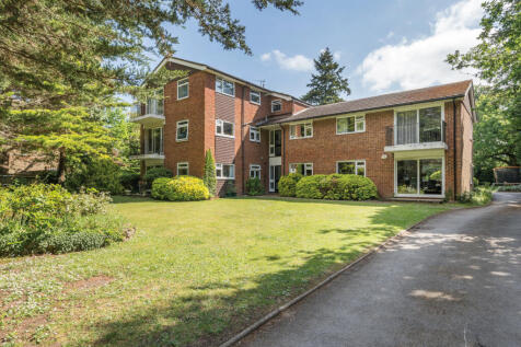 Horsham Road, Shalford, GU4 2 bed flat for sale