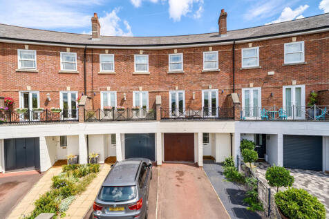 Newlands Crescent, Guildford, GU1 4 bed house for sale
