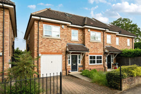 The Woodhams, Grange Road, New Haw, KT15 4 bed house for sale