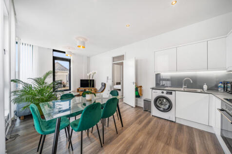 Fox House, Fox Lane North, Chertsey... 2 bed flat for sale