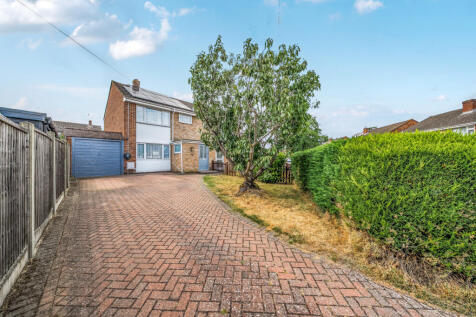 3 bedroom semi-detached house for sale