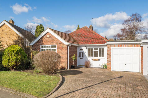 Stewart Avenue, Shepperton, TW17 3 bed bungalow for sale