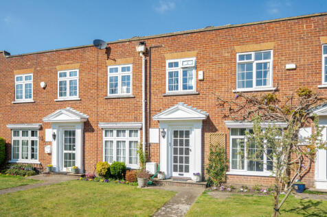 Dunboe Place, Shepperton, TW17 3 bed terraced house for sale