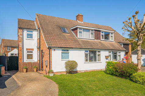 4 bedroom semi-detached house for sale