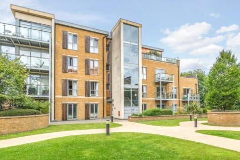 Blagrove Road, Teddington, TW11 2 bed flat for sale