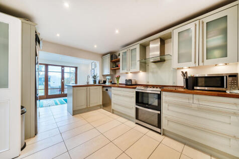 St. Winifreds Road, Teddington, TW11 4 bed semi