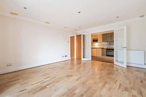 Twickenham Road, Teddington, TW11 2 bed flat for sale