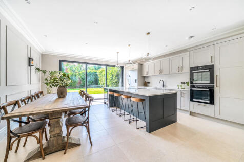 Udney Park Road, Teddington, TW11 5 bed semi