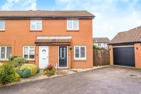 2 bedroom end of terrace house for sale