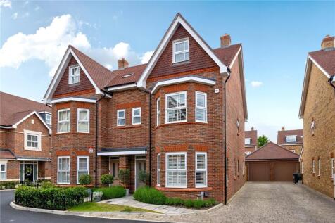 4 bedroom semi-detached house for sale