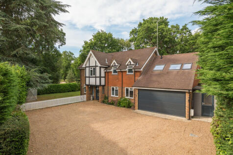 Blackdown Avenue, Pyrford, GU22 6 bed detached house for sale