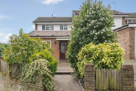 Julian Hill, Weybridge, KT13 3 bed end of terrace house for sale