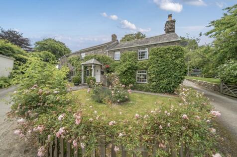 6 bedroom detached house for sale