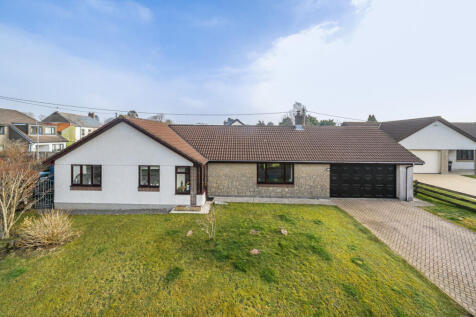 4 bedroom bungalow for sale