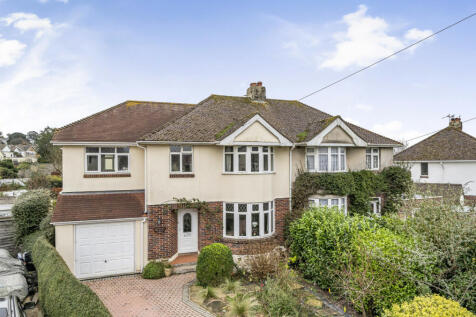 5 bedroom semi-detached house for sale