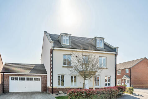 6 bedroom detached house for sale