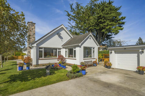 3 bedroom bungalow for sale