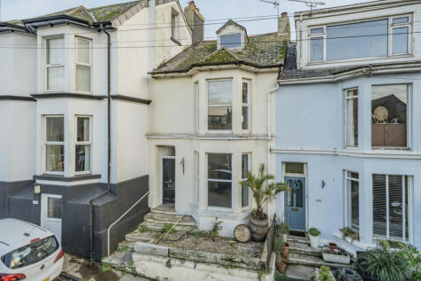 4 bedroom terraced house for sale