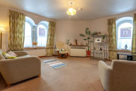 58 Strachan Mill Court, Leadside... 2 bed flat for sale