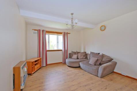356 Morrison Drive, Garthdee... 2 bed flat for sale