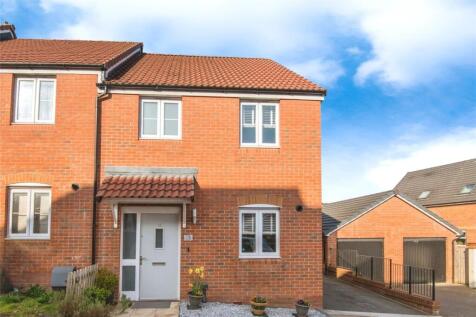 3 bedroom end of terrace house for sale