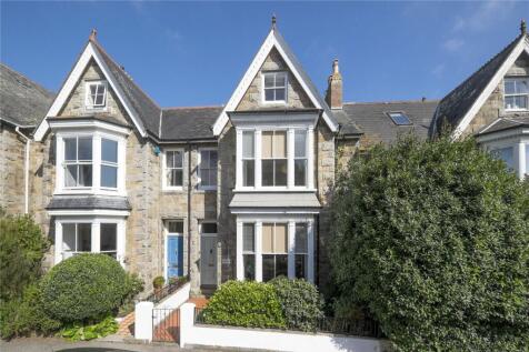 4 bedroom terraced house for sale
