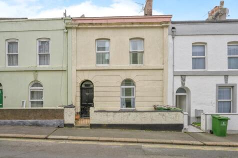 4 bedroom terraced house for sale