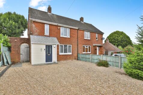 2 bedroom semi-detached house for sale