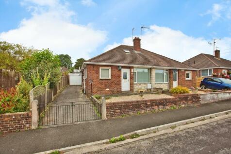 2 bedroom semi-detached house for sale