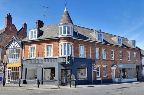 Belvedere Apartments, Hertford SG14 2 bed flat for sale
